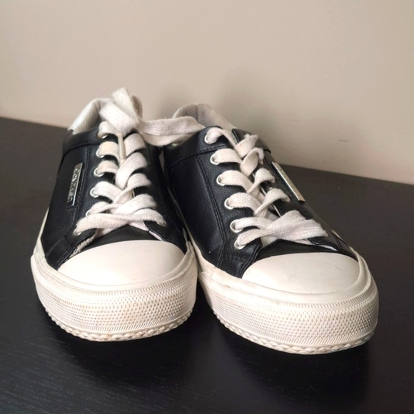 Calvin Klein Lace Up Faux Leather Sneakers Size 6 - Picture 1 of 16